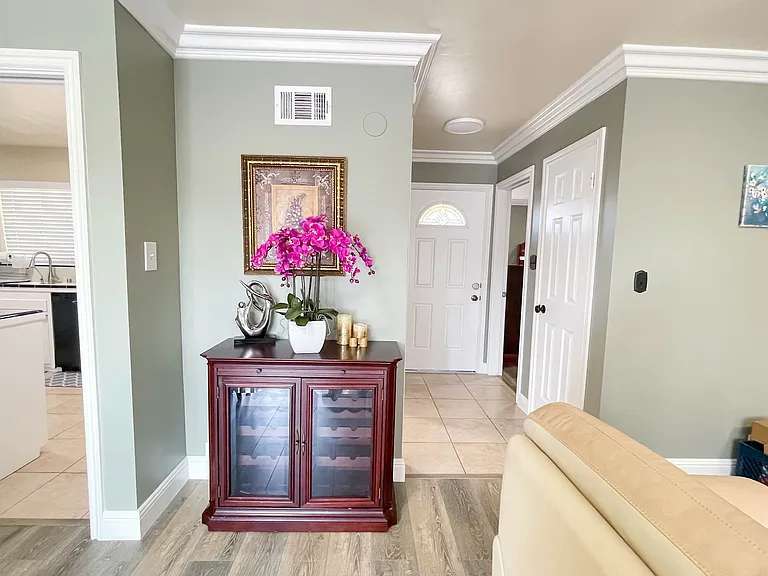 11362 Biscayne Blvd — Photo 16