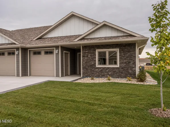 2112 2nd Ave SE #3, Watertown, SD 57201