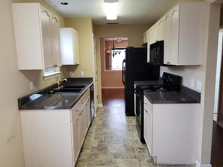 1088 Sunstar Dr — Photo 7