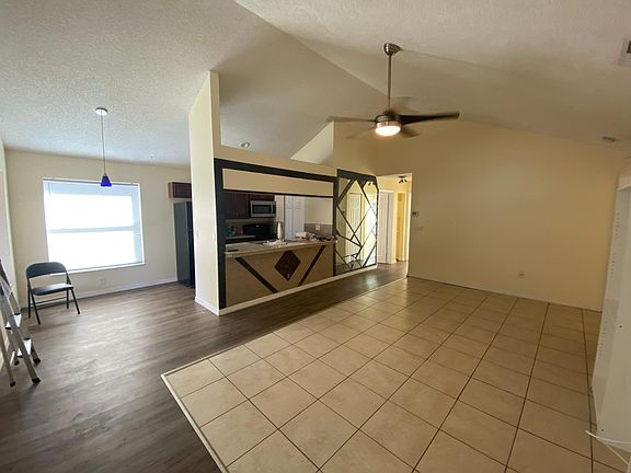 5th image of 2660 Lazar Ct