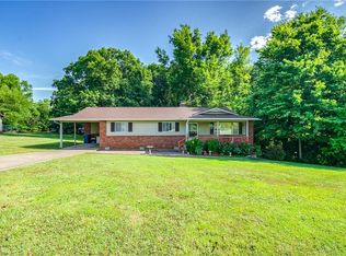 18494 Ridge Rd, Gravette, AR 72736