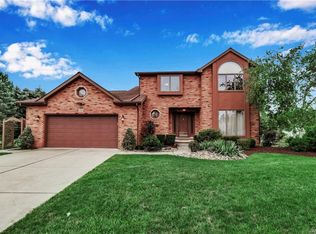 122 Pellamwood Ct, Grand Island, NY 14072