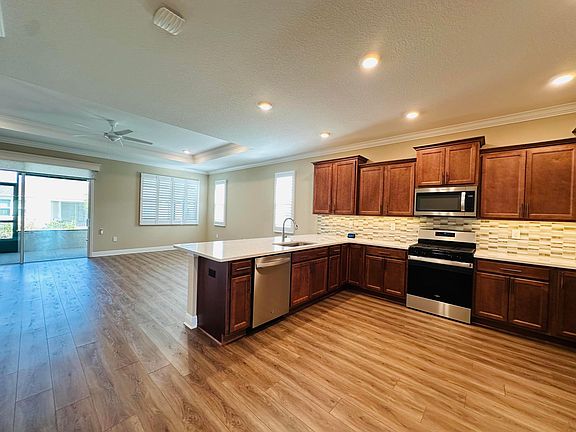 4th image of 8954 SW 75th Lp