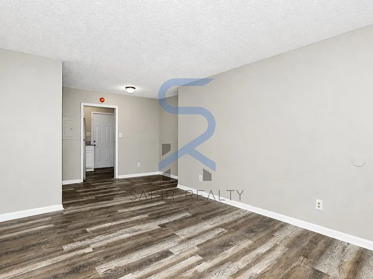 2065 Alison Ct SW #2 — Photo 3