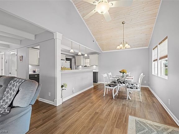 5th image of 267 Rustic Rook Rd
