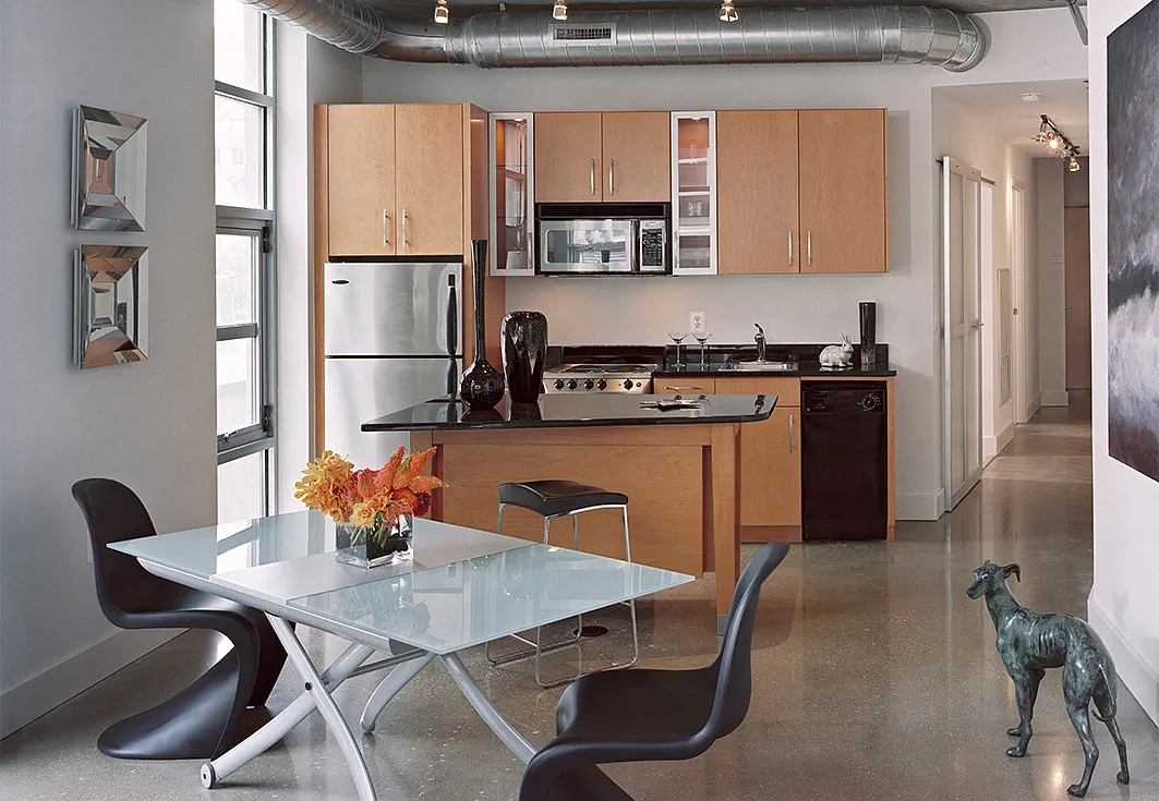 The DeSoto Apartments — Photo 2