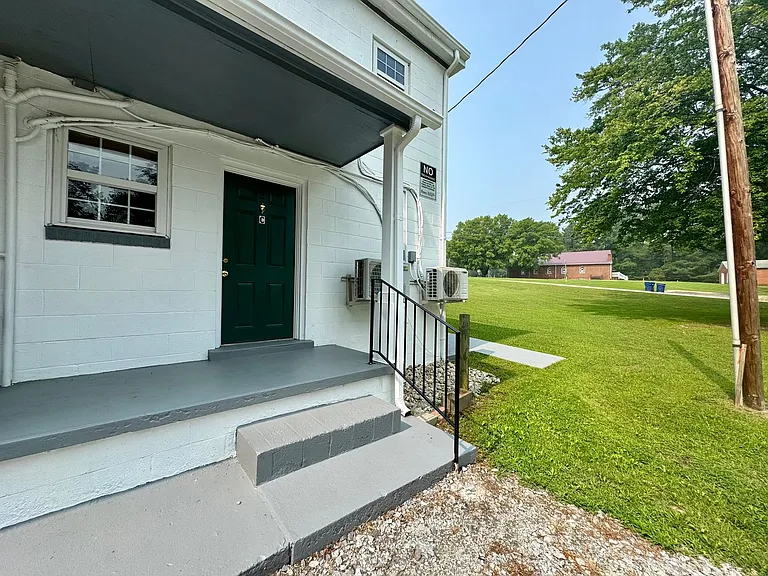 412 W. Atlantic Street — Photo 2