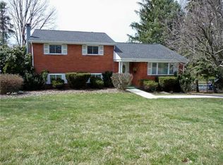 1326 Sun Ridge Dr, Pittsburgh, PA 15241