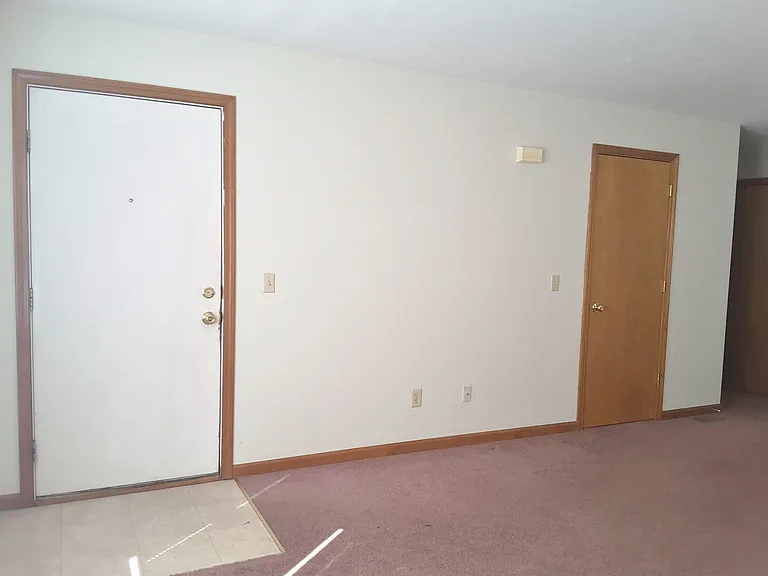 216 Stonewall Ct — Photo 13