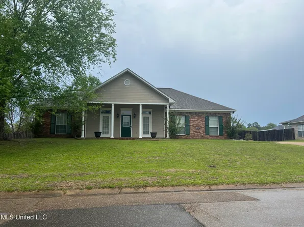 2044 S Cobblestone Cv, Brandon, MS 39042