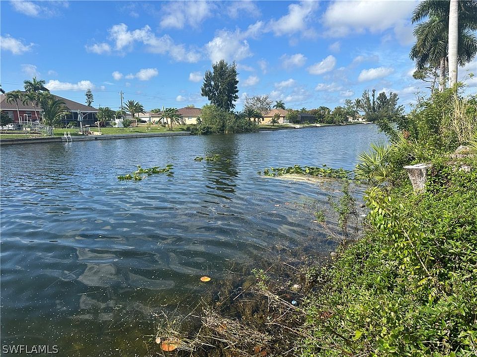 1st image of 300 SE 20th St
