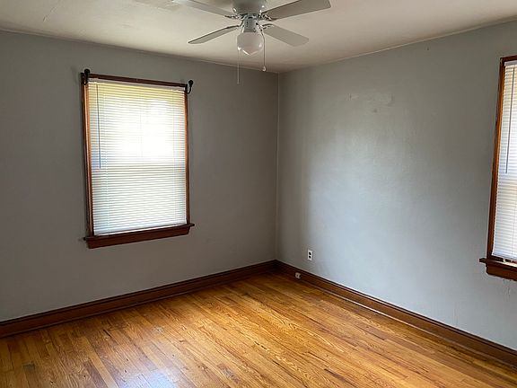 5th image of 226 Henquin Dr