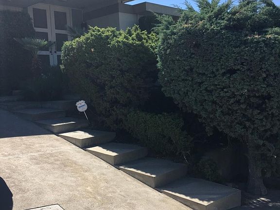 3rd image of 1010 Avonoak Ter