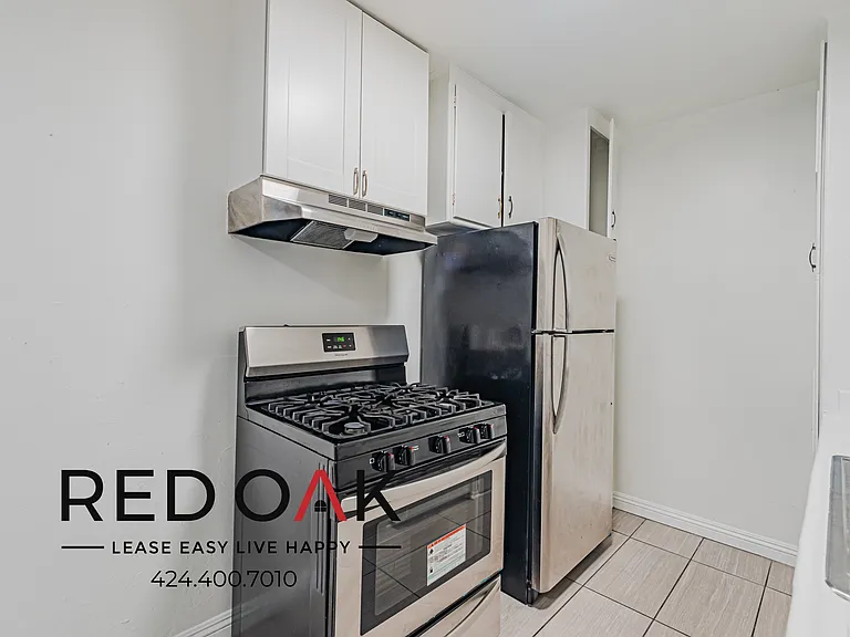 5832 Carlton Way #2 — Photo 10
