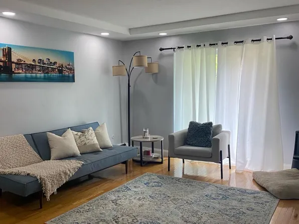 20 Westgate Rd #3, Newton Center, MA 02459