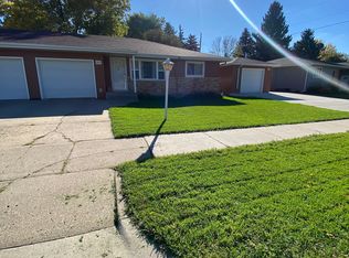 2431 N 4th St, Bismarck, ND 58503