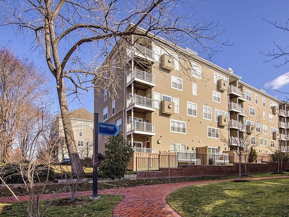 1st image of 1324 Roundhouse Ln #1324