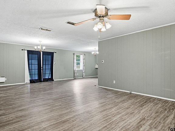3rd image of 155 Angela Ln