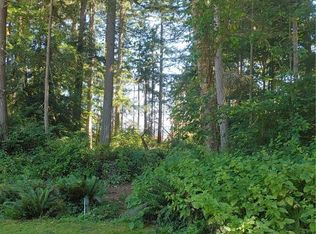 10412 & 10408 Matthews Ave, Anderson Island, WA 98303