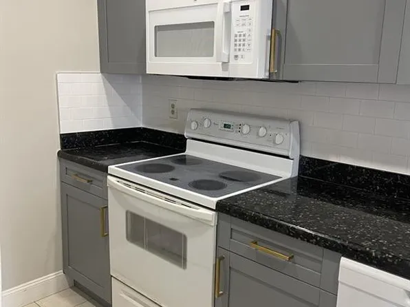 3662 N University Dr, Coral Springs, FL