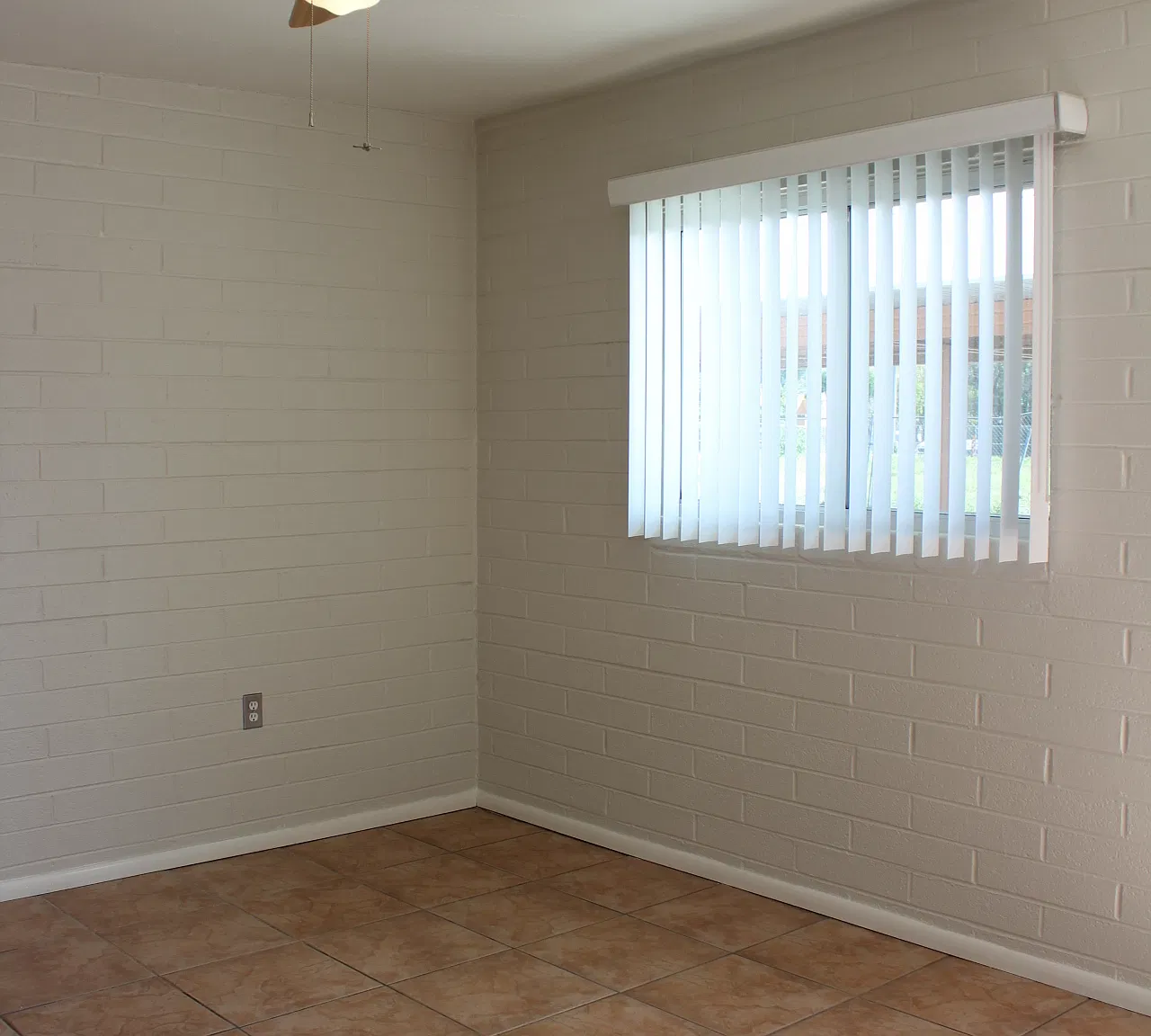 604 S Roosevelt St — Photo 3