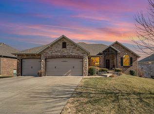 1254 S Rosemoor Dr, Nixa, MO 65714