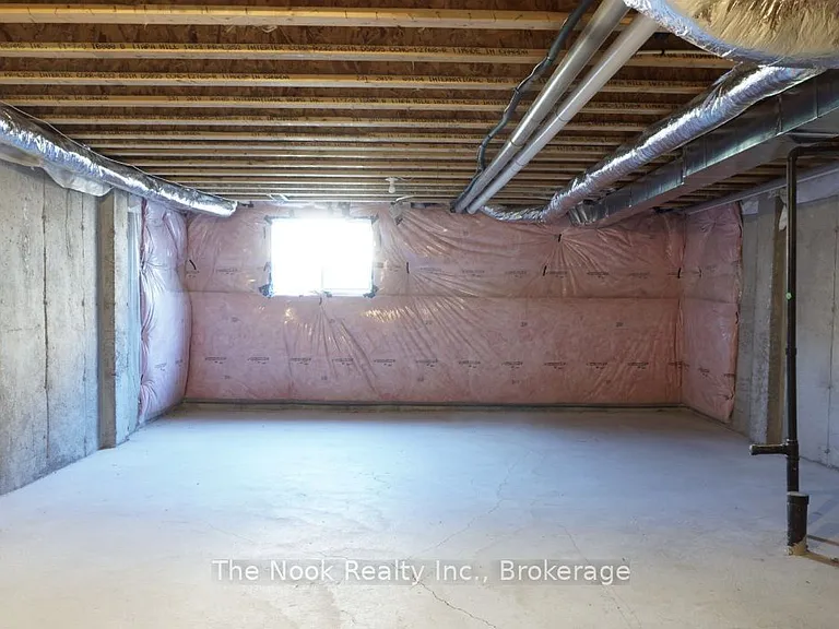 26 Louise Cres — Photo 18