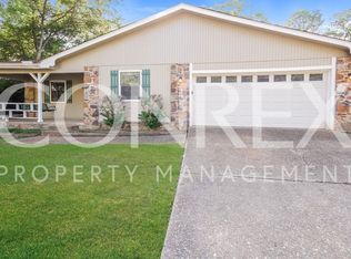 6 Pinecrest Ln, Maumelle, AR 72113