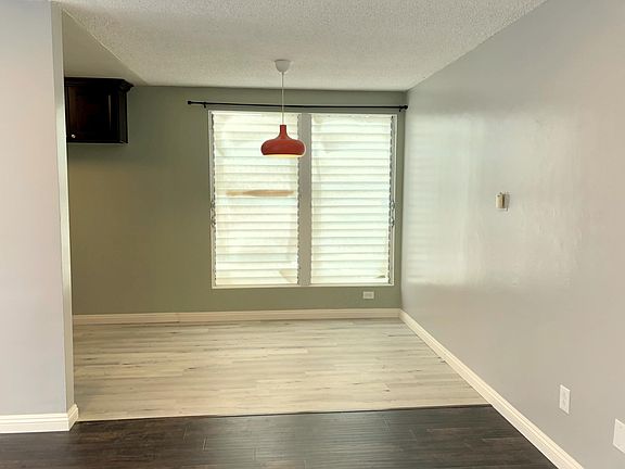4th image of 1681 College View Dr APT 1
