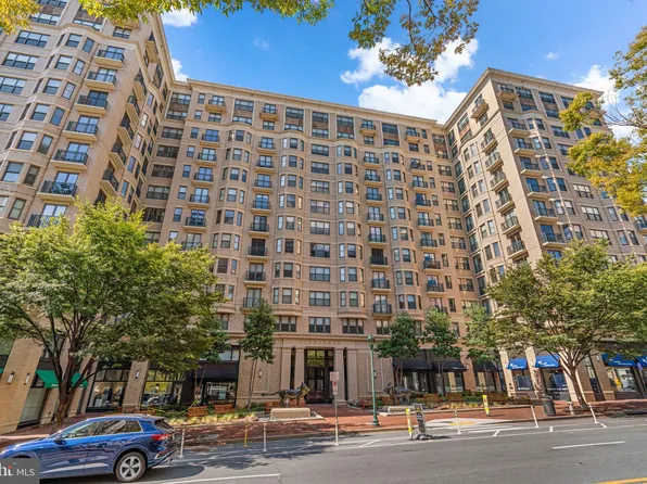 7710 Woodmont Ave APT 203, Bethesda, MD 20814