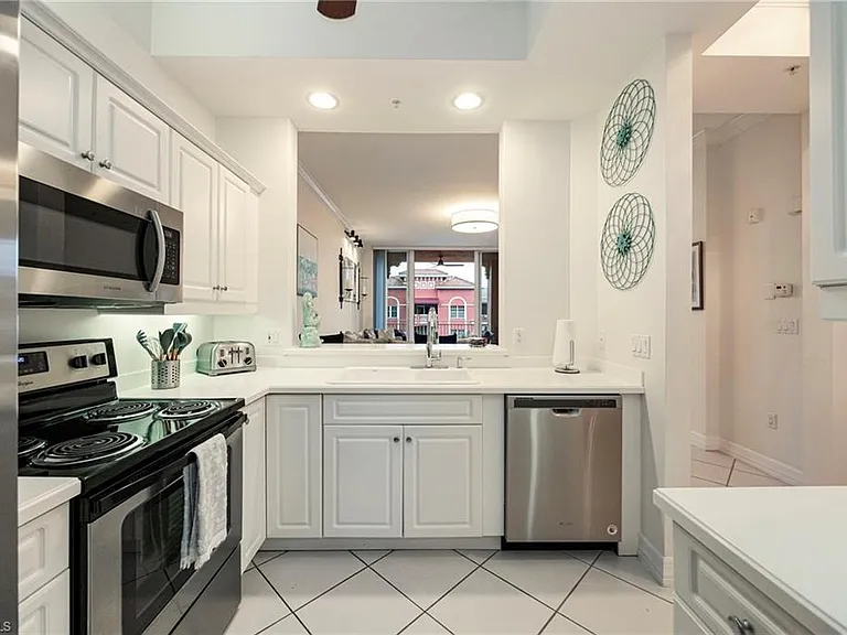 410 Bayfront Pl #2502 — Photo 3