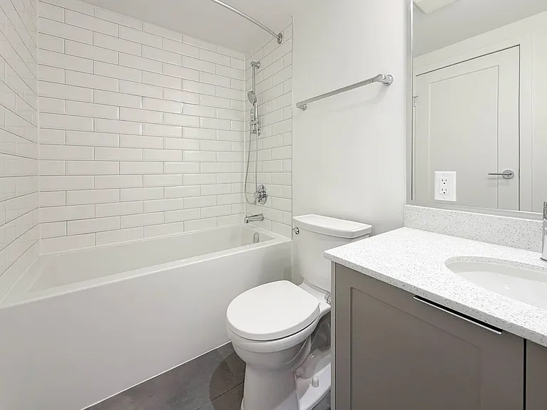 150 Keith Rd E #1102 — Photo 11