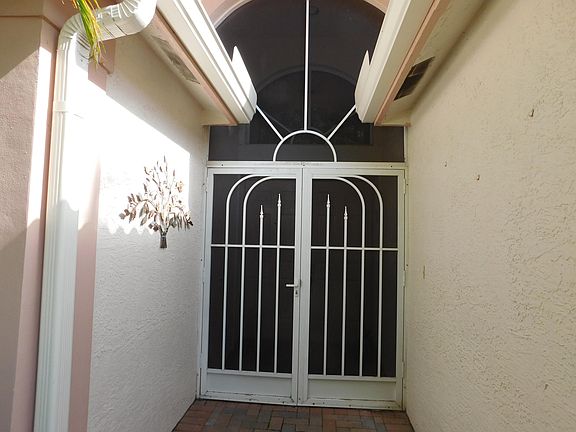 5th image of 7838 Stanza St