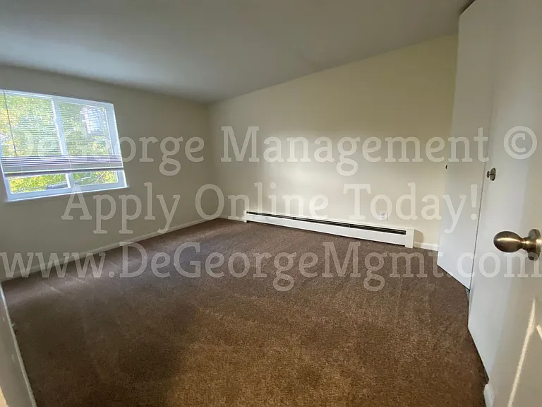 Avalon Apartments — Photo 20