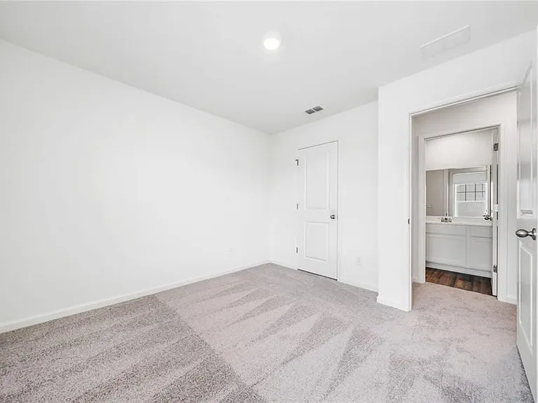 602 Jervis Way — Photo 28