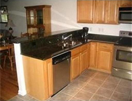 3rd image of 18 Cole Dr #18