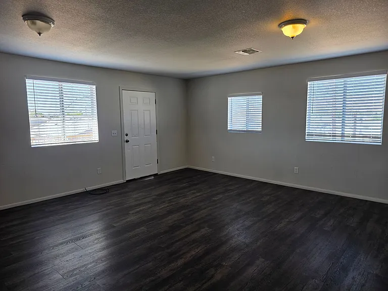 346 Rio Grande Ct — Photo 5