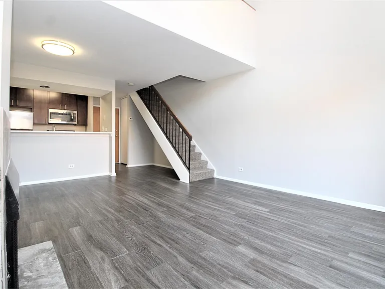 1802 N Halsted St #G — Photo 9