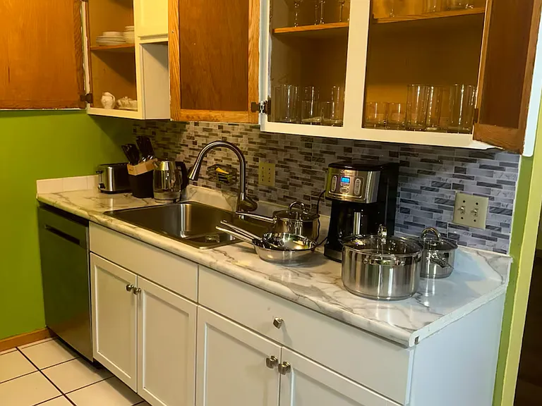1633 City View Dr — Photo 8
