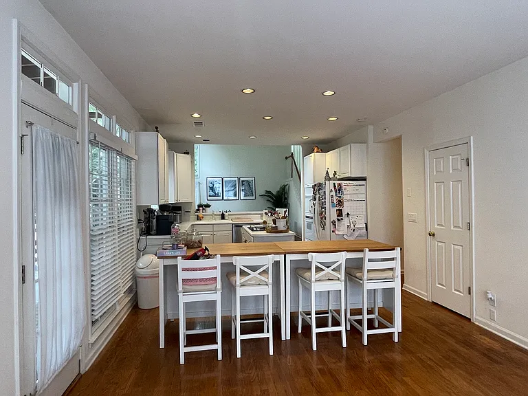 2036 Londonberry Ct — Photo 21