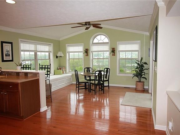 Breakfast Room