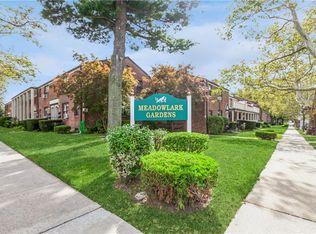 196-62 69th Ave #1, Fresh Meadows, NY 11365