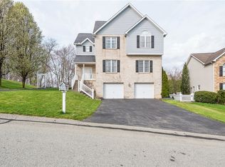 118 Edgewood Dr, New stanton, PA
