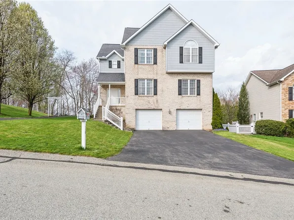 118 Edgewood Dr, New Stanton, PA 15672