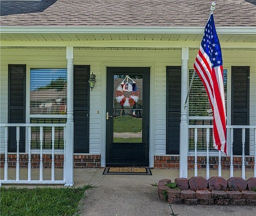 3rd image of 1603 Eastgate Cir