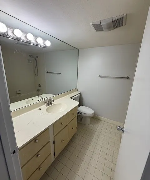 14810 Rue De Bayonne #2F — Photo 17