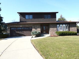 441 S Royal Ct, Palatine, IL 60067