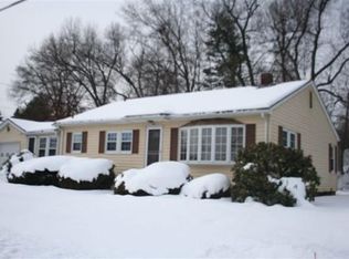 49 Crestwood Cir, Lawrence, MA 01843