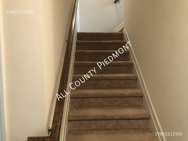 7711 Kelburn Ln — Photo 10