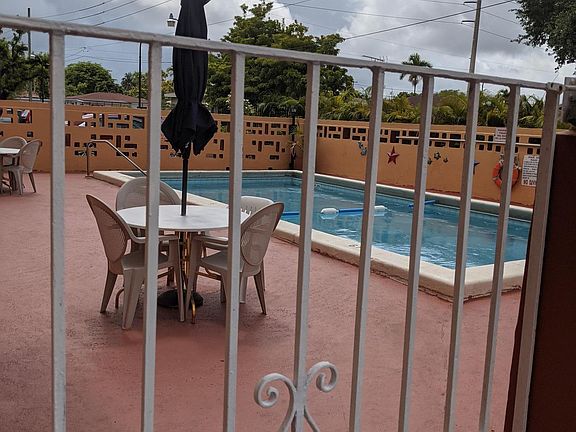 5th image of 6200 W Flagler St APT 205